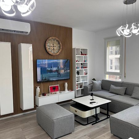 Bratti'S Apartment Near Tirana Center And Mother Teresa Airport Exterior foto
