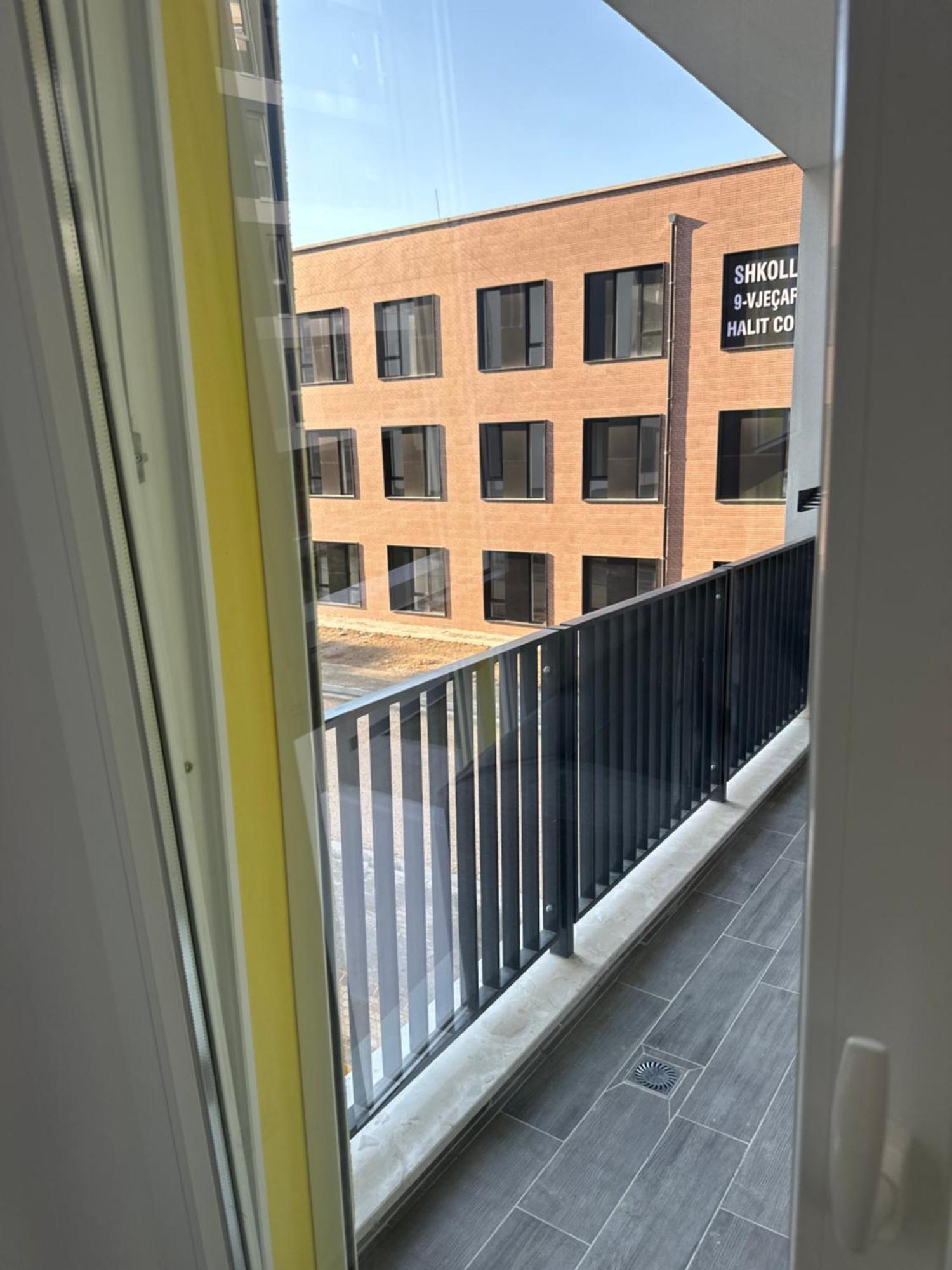 Bratti'S Apartment Near Tirana Center And Mother Teresa Airport Exterior foto