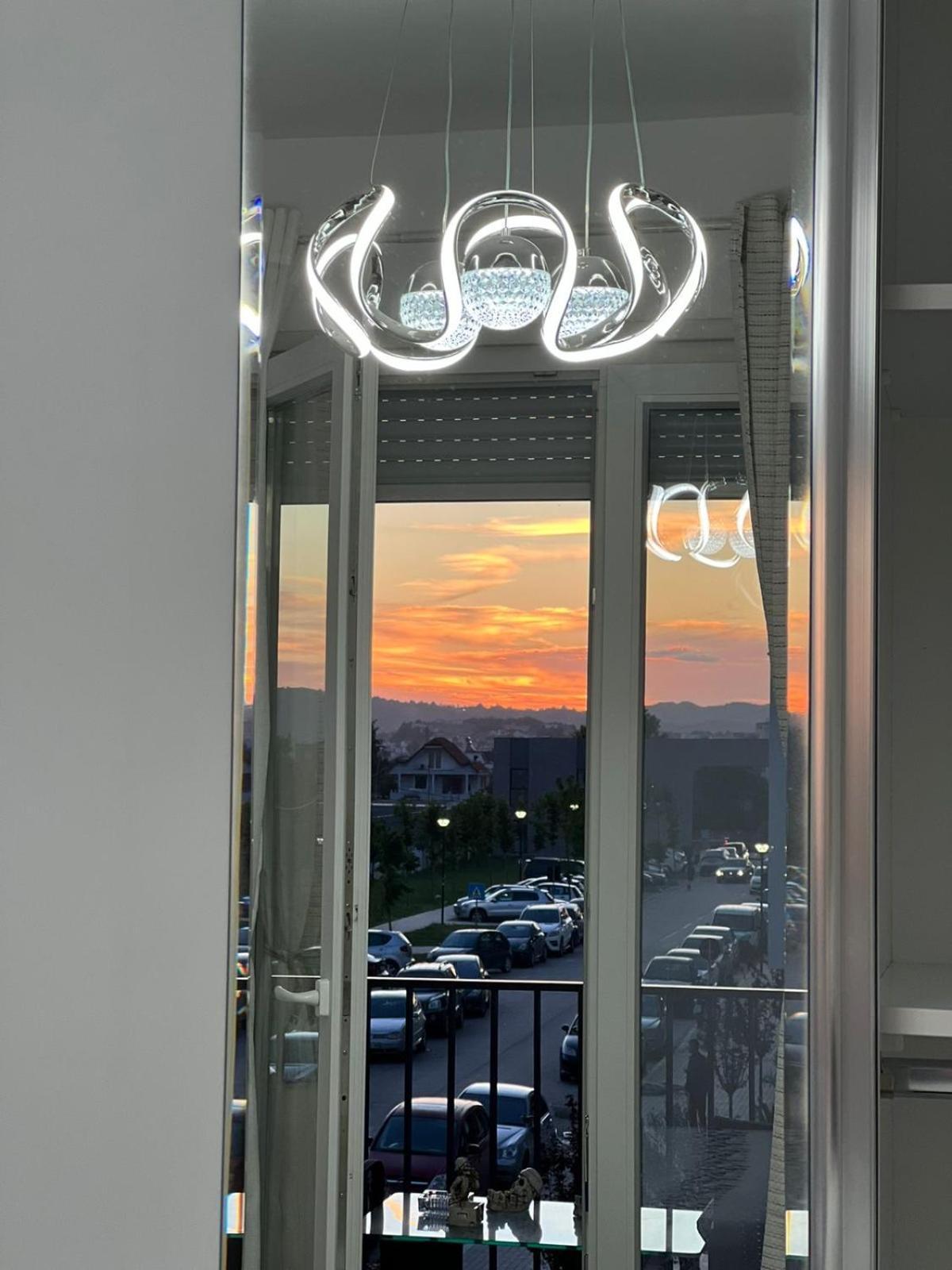 Bratti'S Apartment Near Tirana Center And Mother Teresa Airport Exterior foto